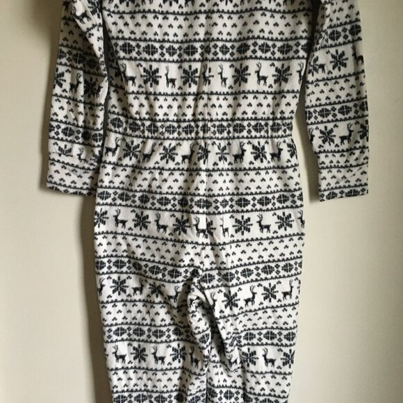 La Vie En Rose Soft Fleece Hooded Reindeer and Snowflake Onesie - Picture 9 of 16